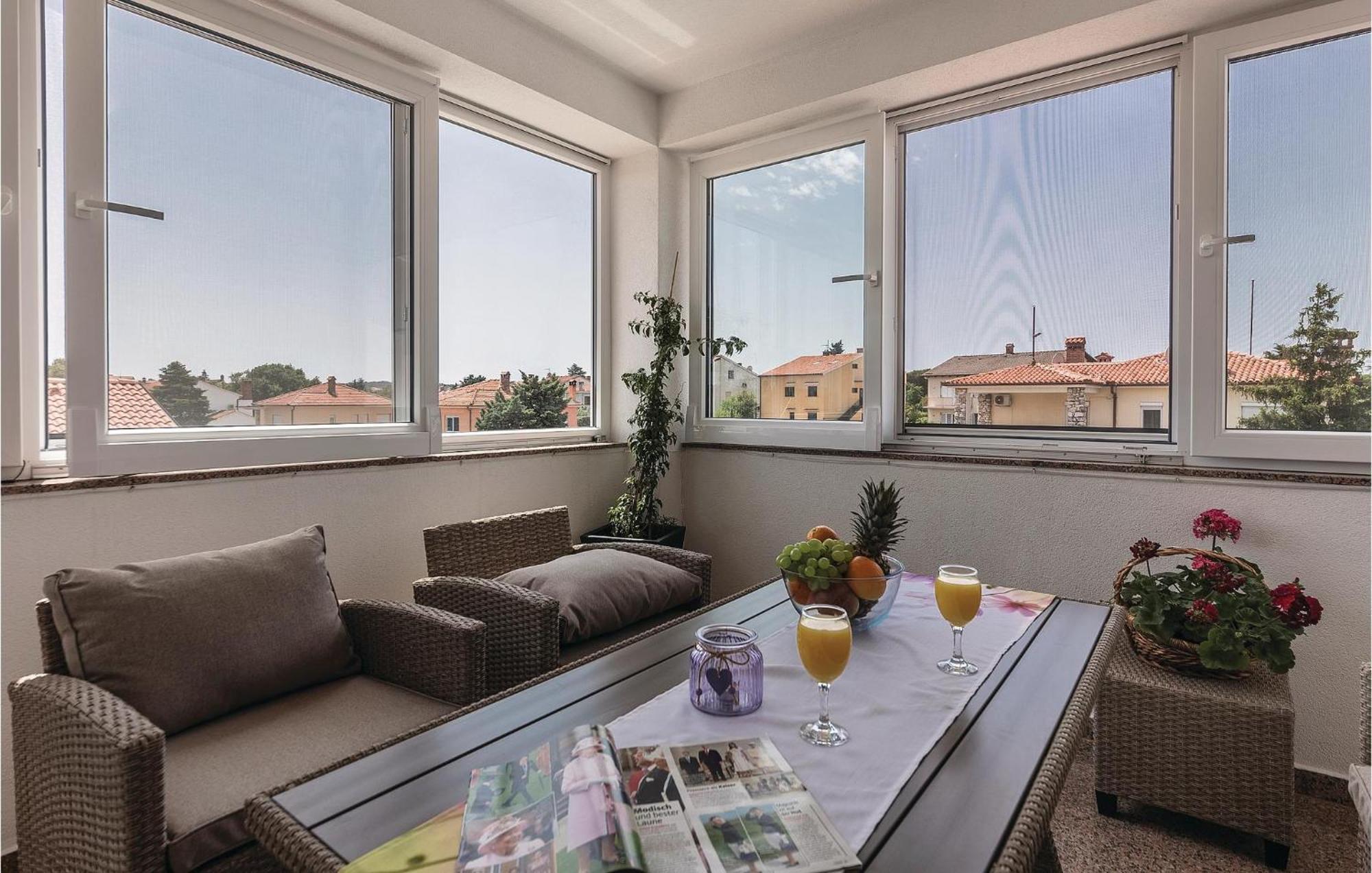 Lovely Apartment In Valbandon With Kitchen Fažana Εξωτερικό φωτογραφία