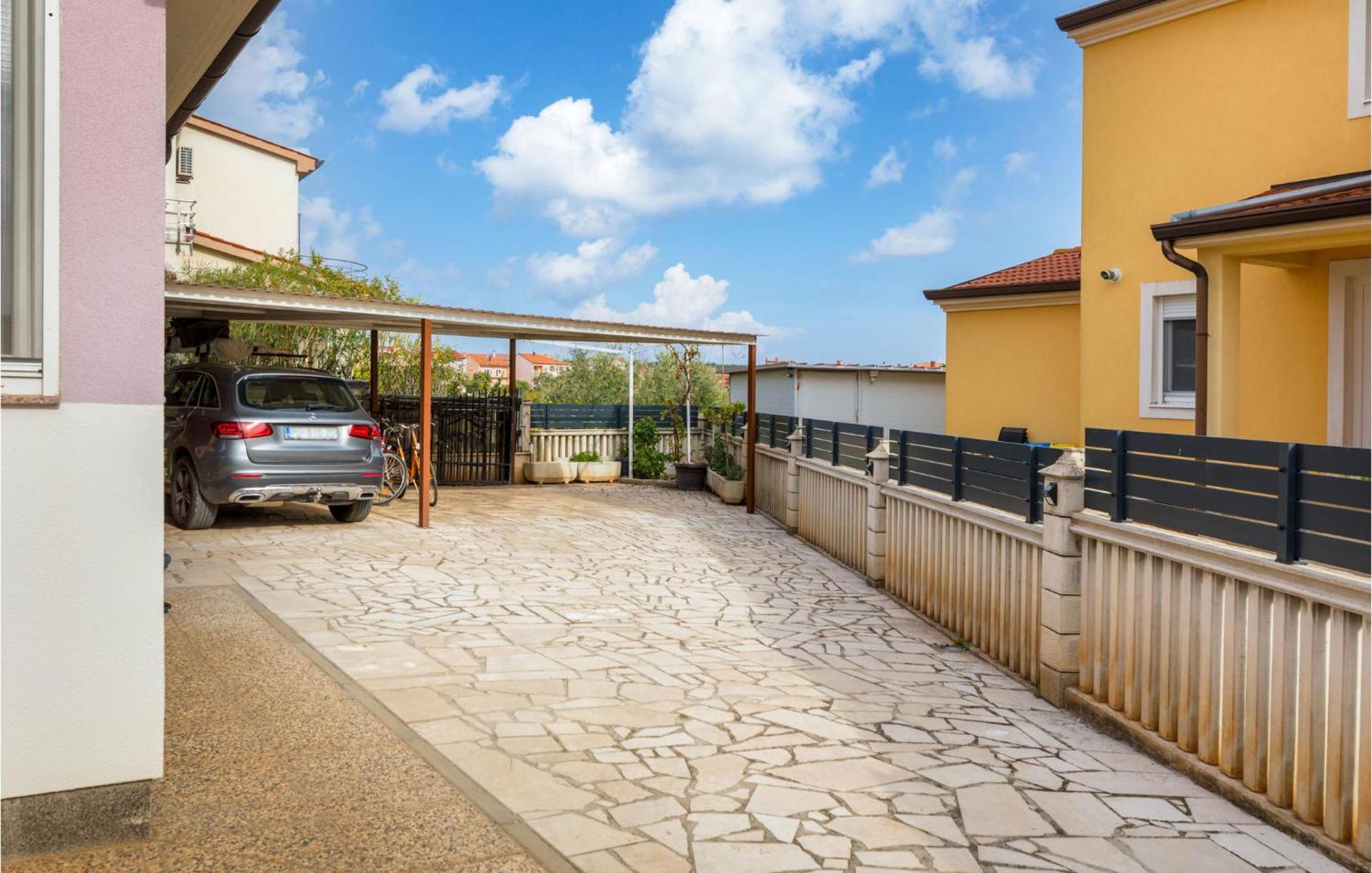 Lovely Apartment In Valbandon With Kitchen Fažana Εξωτερικό φωτογραφία
